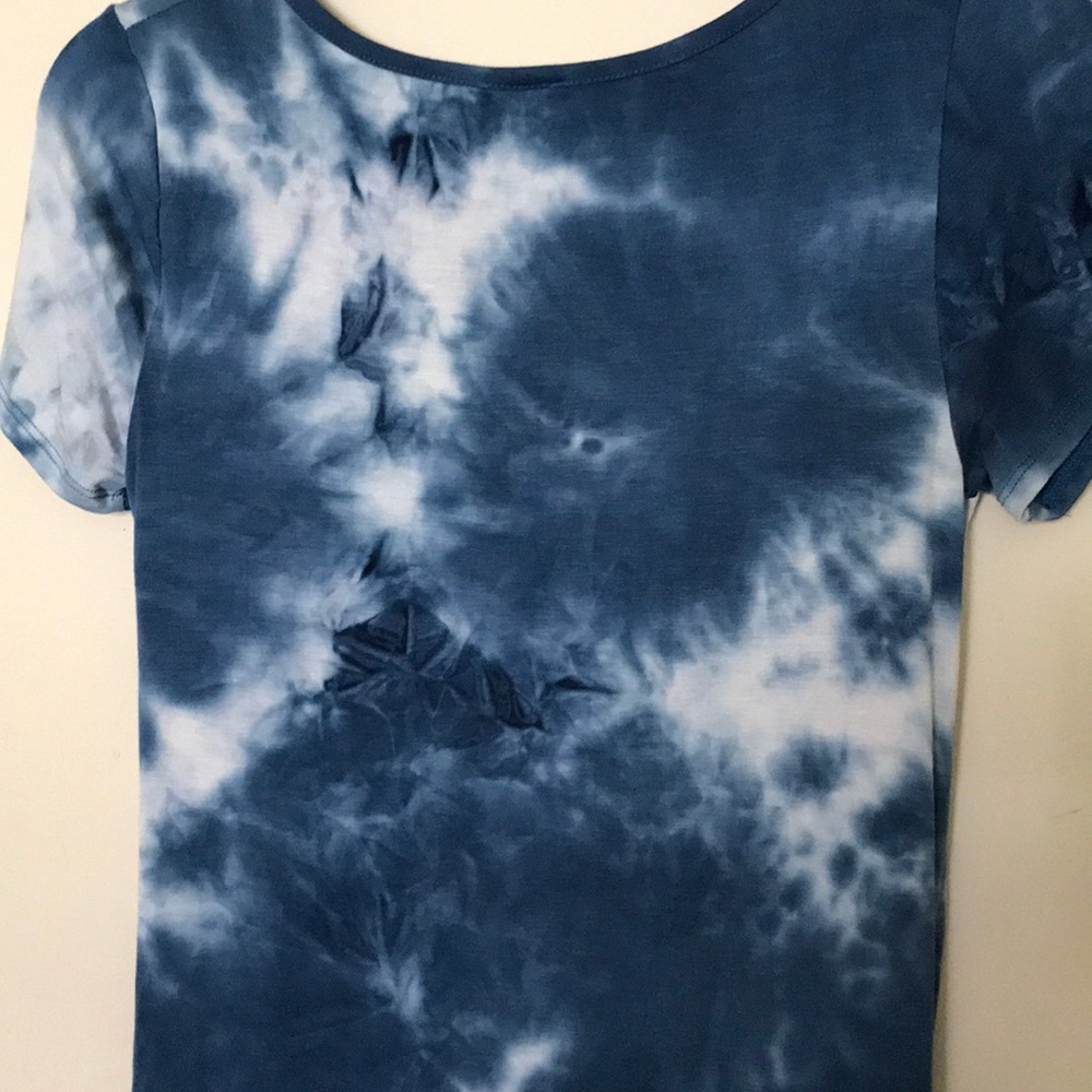 Tie Dye T- Shirt Caution To The Wind - Picture 5 of 5